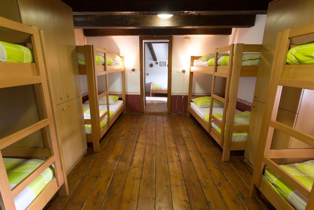 Pliskovica Youth Hostel Екстериор снимка